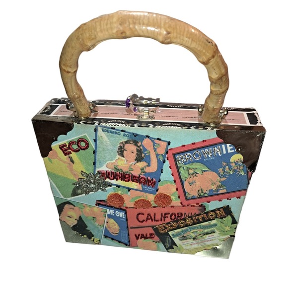 DARLING 9-inch Vintage HOLLYWOOD 9 by 8 inch LARGE Box Purse - Picture 1 of 14